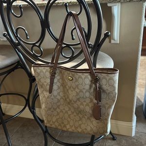 Coach Peyton Signature Tote